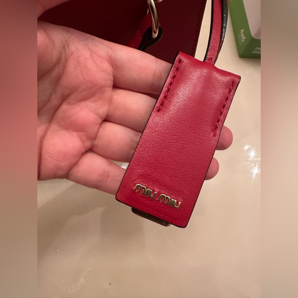 Very rare Miu Miu $2500 Authentic Red Leather Chain Handle Shoulder Bag. - Picture 13 of 17